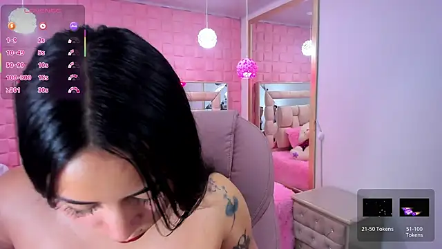 Snapshot of _laaura_ chatting on November 2025 07:24:01 PM laaura online show from November 2025 07:24:01 PM