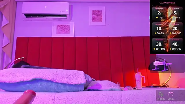 eimy jones  online show from November 2025 03:31:02 AM