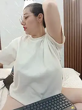 CarolinaMejia online show from July 2026 12:51:01 PM