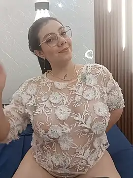 CarolinaMejia online show from July 2026 02:04:02 PM
