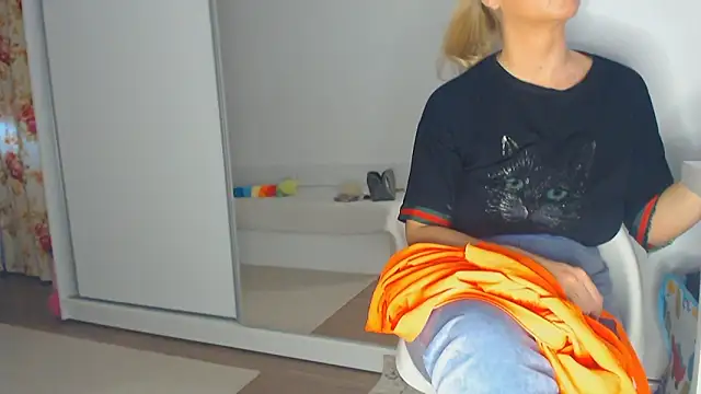 merlyn4 online show from March 2025 09:50:01 AM