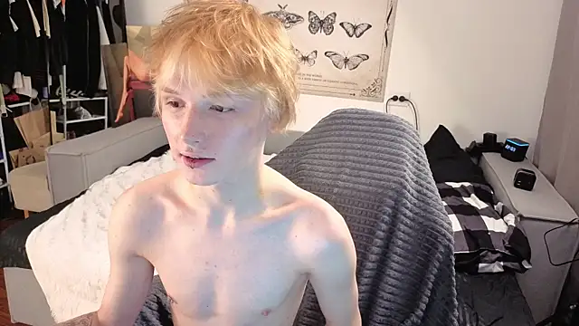 Snapshot of Your_avatar chatting on November 2025 07:04:02 PM Your avatar online show from November 2025 07:04:02 PM