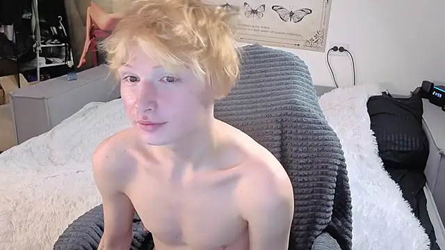 Snapshot of Your_avatar chatting on November 2025 07:01:02 PM Your avatar online show from November 2025 07:01:02 PM