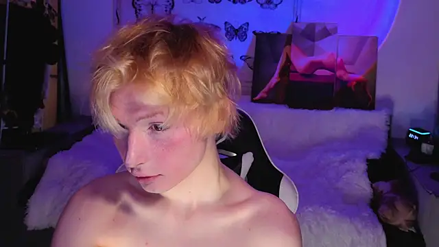 Snapshot of Your_avatar chatting on November 2025 07:35:01 PM Your avatar online show from November 2025 07:35:01 PM