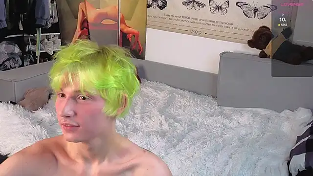 Snapshot of Your_avatar chatting on November 2025 12:38:01 PM Your avatar online show from November 2025 12:38:01 PM