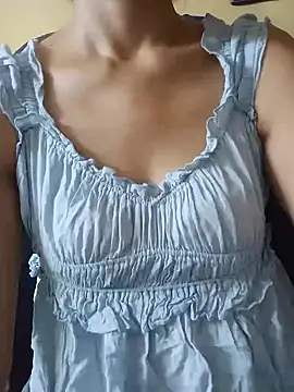 Aashiika1176 online show from September 2025 10:02:01 PM