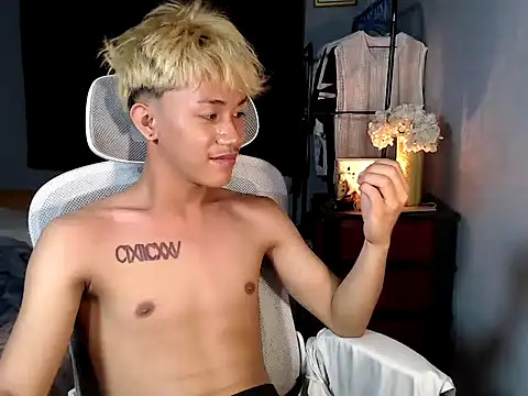 Snapshot of naughtyboyloy_0 chatting on December 2025 07:53:01 PM naughtyboyloy 0 online show from December 2025 07:53:01 PM