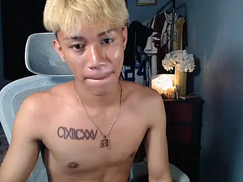 Snapshot of naughtyboyloy_0 chatting on December 2025 06:14:02 PM naughtyboyloy 0 online show from December 2025 06:14:02 PM