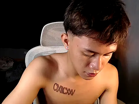 Snapshot of naughtyboyloy_0 chatting on February 2026 05:28:01 PM naughtyboyloy 0 online show from February 2026 05:28:01 PM