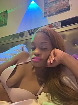 Snapshot of Angelbunnyy chatting on January 2026 07:24:01 AM Angelbunnyy online show from January 2026 07:24:01 AM