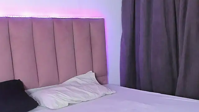 Snapshot of CandyAinsley chatting on September 2025 06:10:01 PM CandyAinsley online show from September 2025 06:10:01 PM