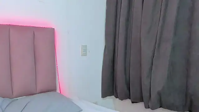 Snapshot of CandyAinsley chatting on September 2025 06:33:01 PM CandyAinsley online show from September 2025 06:33:01 PM