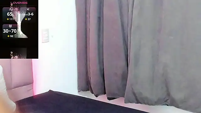 Snapshot of CandyAinsley chatting on October 2025 06:53:01 PM CandyAinsley online show from October 2025 06:53:01 PM