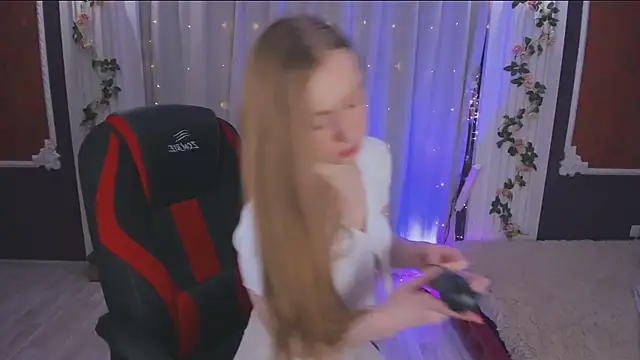 Snapshot of -Seava chatting on October 2025 04:04:01 PM -Seava online show from October 2025 04:04:01 PM