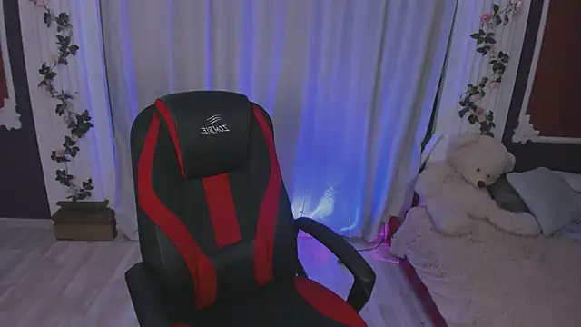 Snapshot of -Seava chatting on October 2025 03:36:01 PM -Seava online show from October 2025 03:36:01 PM