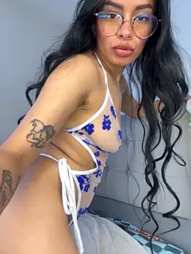 Melissa coch online show from November 2025 04:47:01 PM