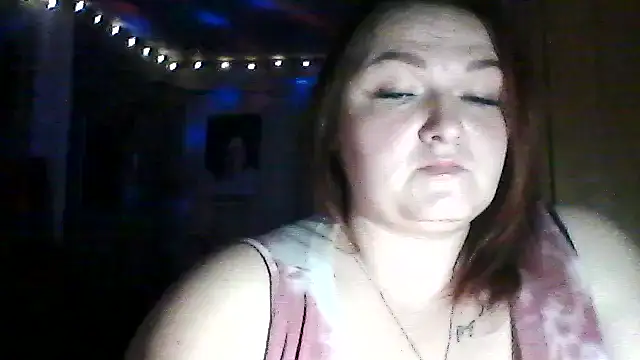 Snapshot of AngelQSky chatting on November 2025 05:25:01 PM AngelQSky online show from November 2025 05:25:01 PM