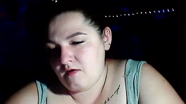 Snapshot of AngelQSky chatting on December 2025 08:25:01 PM AngelQSky online show from December 2025 08:25:01 PM