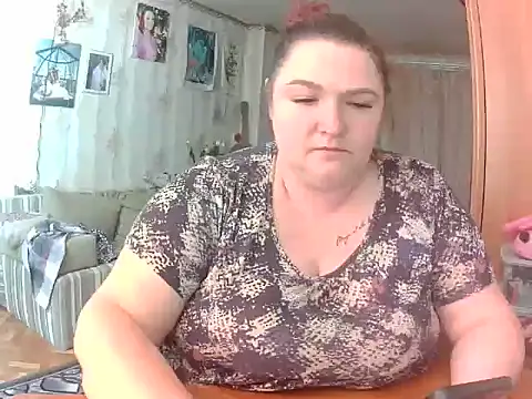 Snapshot of AngelQSky chatting on July 2026 01:47:01 PM AngelQSky online show from July 2026 01:47:01 PM