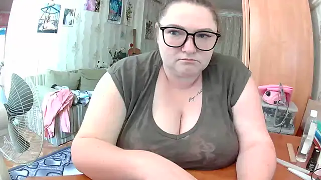 Snapshot of AngelQSky chatting on July 2026 03:04:02 PM AngelQSky online show from July 2026 03:04:02 PM