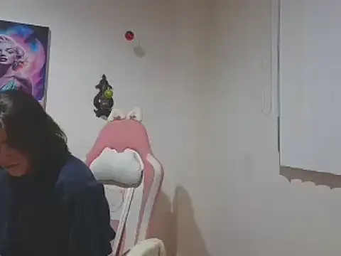 Crystal Star  online show from December 2025 10:24:01 AM