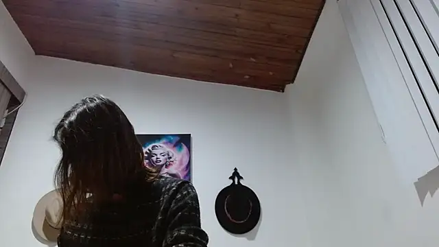 Crystal Star  online show from February 2026 12:56:02 AM