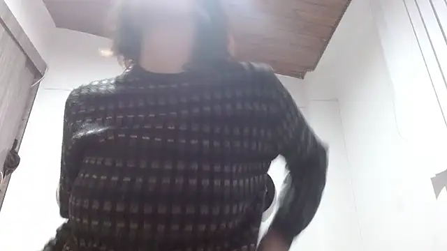 Crystal Star  online show from March 2026 12:39:01 AM