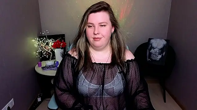 Snapshot of Lillit__ chatting on November 2025 09:25:01 PM Lillit online show from November 2025 09:25:01 PM