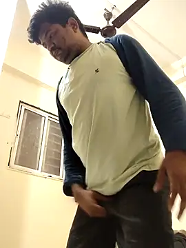 Snapshot of desilundladka chatting on April 2026 02:49:01 AM desilundladka online show from April 2026 02:49:01 AM