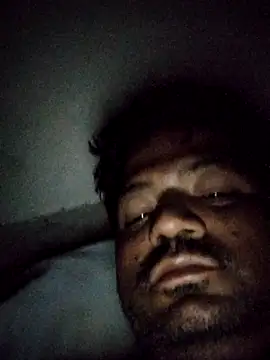 Snapshot of desilundladka chatting on April 2026 06:34:01 PM desilundladka online show from April 2026 06:34:01 PM