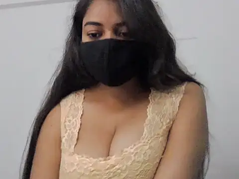 Little toy girl online show from October 2025 10:03:01 AM