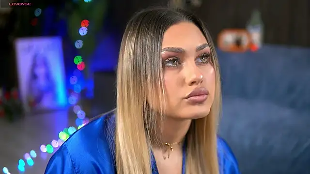 KayaAzur online show from October 2025 05:44:02 AM