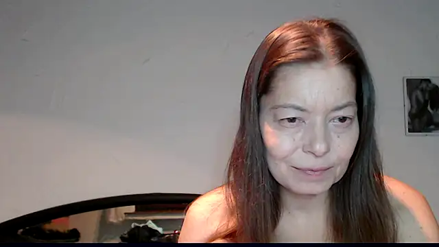 Snapshot of SexySarah177 chatting on December 2024 09:12:02 PM SexySarah177 online show from December 2024 09:12:02 PM