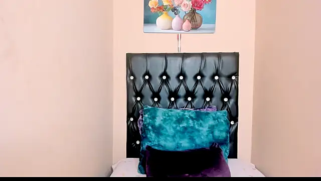 Snapshot of Toxicfantasy4u chatting on February 2026 04:25:01 PM Toxicfantasy4u online show from February 2026 04:25:01 PM