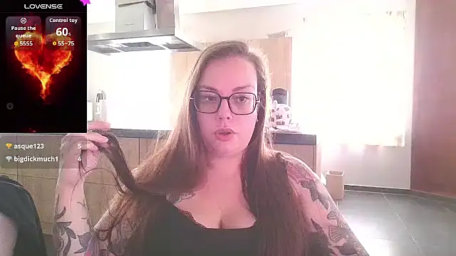 Snapshot of Miss_Lucifer6 chatting on September 2025 01:24:02 PM Miss Lucifer6 online show from September 2025 01:24:02 PM