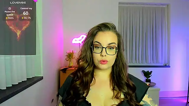 Snapshot of Miss_Lucifer6 chatting on February 2026 08:12:01 PM Miss Lucifer6 online show from February 2026 08:12:01 PM