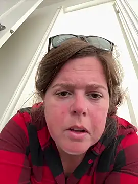 Snapshot of hornykitty1210 chatting on October 2025 02:53:01 PM hornykitty1210 online show from October 2025 02:53:01 PM