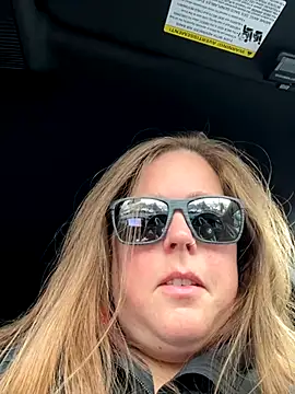 Snapshot of hornykitty1210 chatting on November 2025 05:14:01 PM hornykitty1210 online show from November 2025 05:14:01 PM