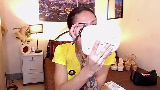 WILDROXIE online show from September 2025 10:42:02 PM