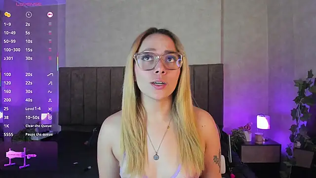 LanaMills  online show from December 2025 05:24:02 AM