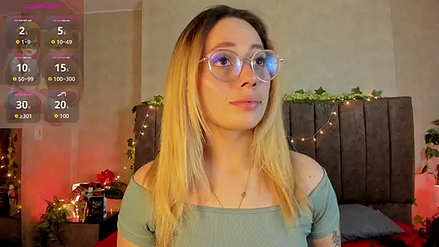 LanaMills  online show from March 2026 03:55:01 AM