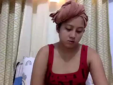 Snapshot of Sweet_baby21 chatting on September 2025 07:34:01 AM Sweet baby21 online show from September 2025 07:34:01 AM