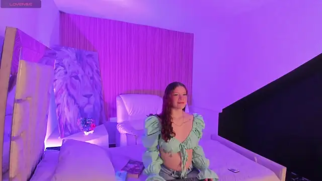 AphroditeSweet online show from October 2025 08:31:01 PM