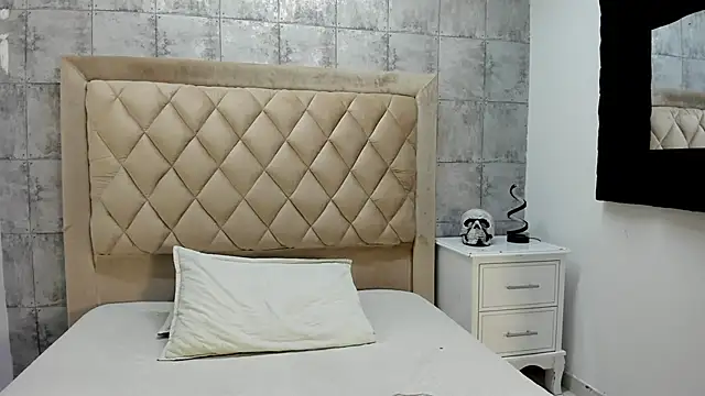 AphroditeSweet online show from November 2025 09:59:01 PM