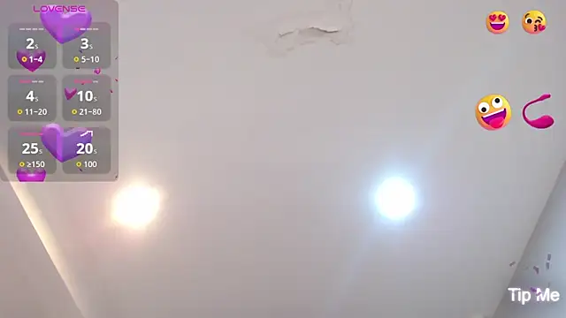 Snapshot of CharlotteCottin chatting on September 2025 11:21:01 AM CharlotteCottin online show from September 2025 11:21:01 AM