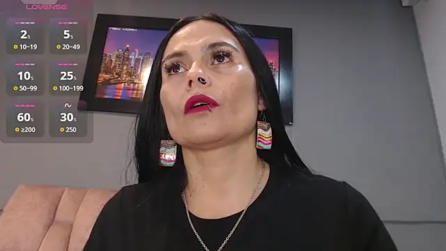 Snapshot of CharlotteCottin chatting on October 2025 11:44:01 AM CharlotteCottin online show from October 2025 11:44:01 AM