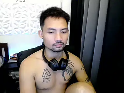 Snapshot of Thefriskyasian chatting on October 2025 07:40:02 AM Thefriskyasian online show from October 2025 07:40:02 AM