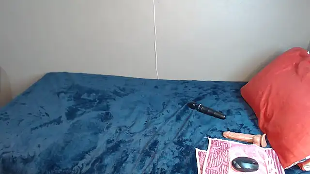 Snapshot of Lunalee chatting on November 2025 09:50:02 PM Lunalee online show from November 2025 09:50:02 PM