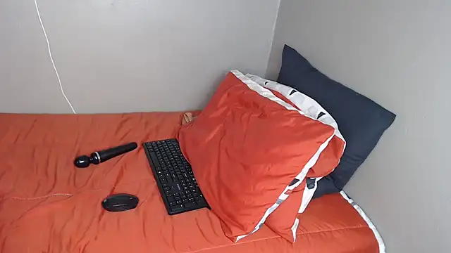 Snapshot of Lunalee chatting on November 2025 07:25:01 AM Lunalee online show from November 2025 07:25:01 AM