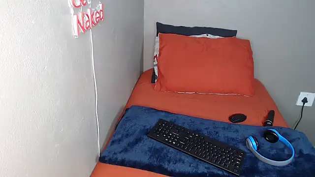 Snapshot of Lunalee chatting on November 2025 11:47:02 PM Lunalee online show from November 2025 11:47:02 PM